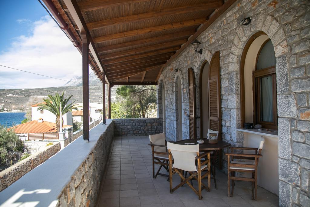 Sophia Limeni Apartments And Studios Bagian luar foto