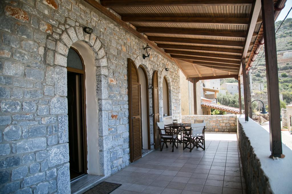 Sophia Limeni Apartments And Studios Bagian luar foto